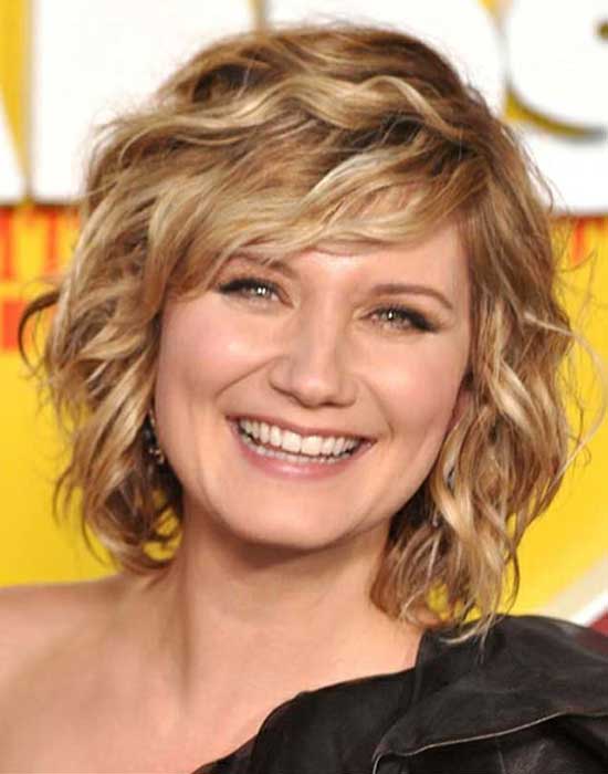 Short Hairstyles for Women Over 50 and Overweight, with Fat and Chubby ...